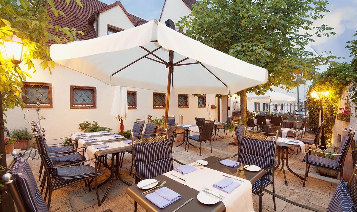Hotel&Restaurant Zur Glocke Hochstadt an der Donau Exterior foto